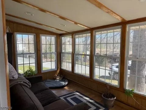 102 Oak Ln, Vernon Twp, NJ 07422