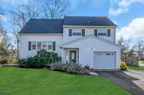 52 Sycamore St, Somerville, NJ 08876