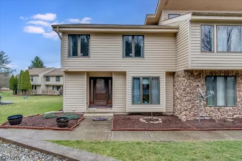 315 Cheyenne Rd, Lafayette, NJ 07848
