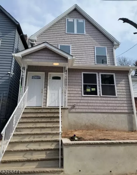 18 Alexander St, Newark, NJ 07106