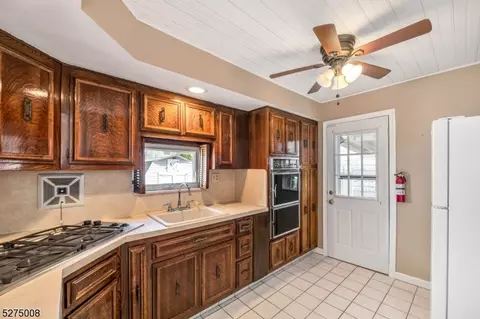 38 Smith Ave, Wanaque Boro, NJ 07420 photo 6