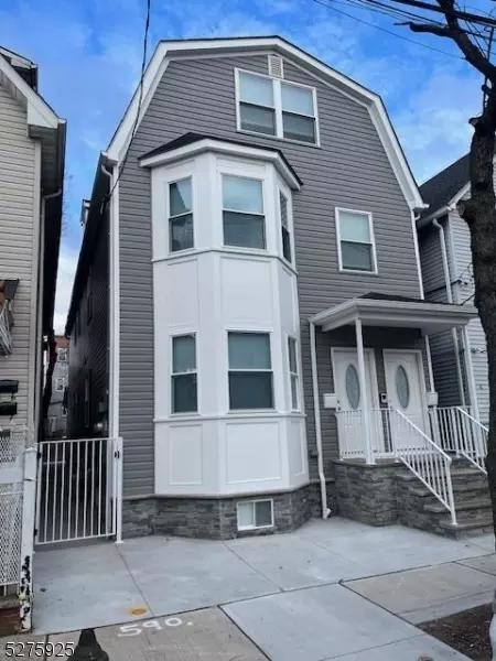 590 N 5th St, Newark, NJ 07107