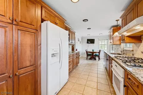 10 E Circuit Dr, Roxbury Twp, NJ 07876 photo 7
