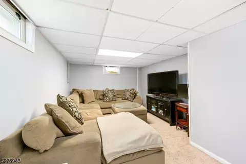 10 E Circuit Dr, Roxbury Twp, NJ 07876 photo 18