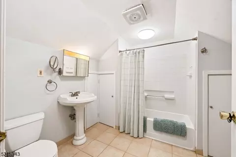 10 E Circuit Dr, Roxbury Twp, NJ 07876 photo 17