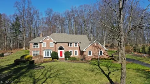 5 Topping Way, Chester Twp, NJ 07930