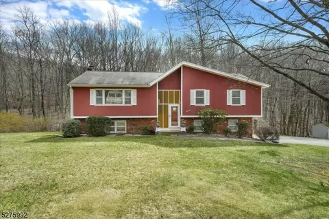 52 Edward Dr, Ringwood, NJ 07456