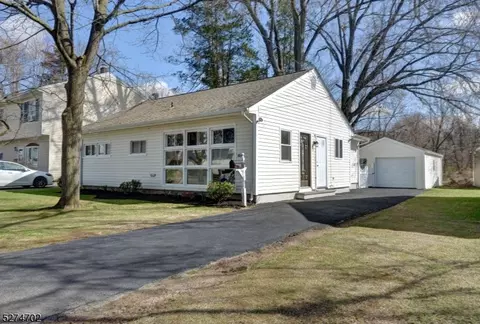 1519 Washington Ave, Pompton Lakes, NJ 07442