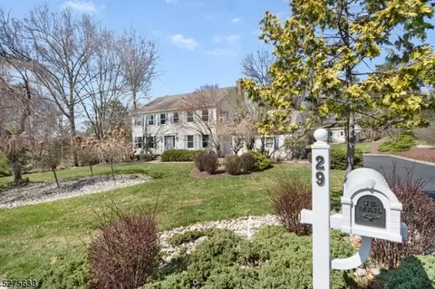 29 Muirfield Ln, Bridgewater, NJ 08807
