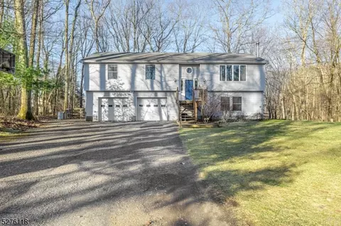 219 Wawayanda Rd, Vernon Twp, NJ 07422