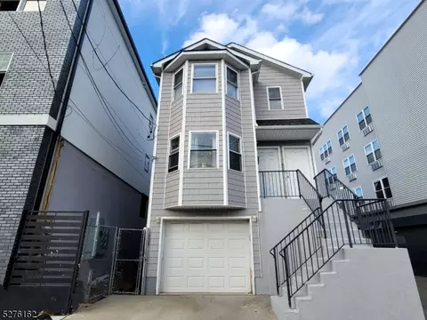 201 12th Ave, Paterson, NJ 07501
