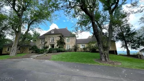 464 Cherry Ln, Mendham, NJ 07945 photo 1