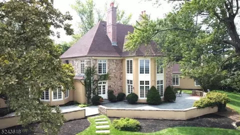 464 Cherry Ln, Mendham, NJ 07945 photo 4