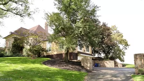 464 Cherry Ln, Mendham, NJ 07945 photo 3