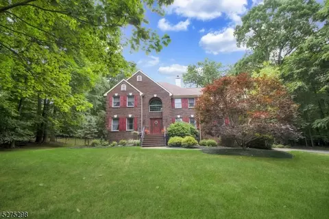 7 Crescent Ridge Rd, Boonton, NJ 07005