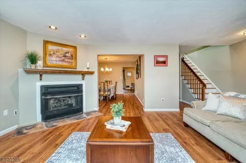 8 Brookside Hts # B, Wanaque, NJ 07465