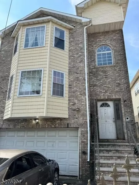 32 Hunter St, Newark, NJ 07114