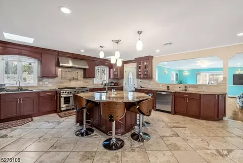 198 Ratzer Rd, Wayne, NJ 07470 photo 14