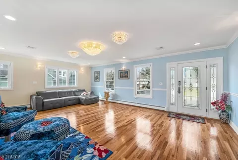 198 Ratzer Rd, Wayne, NJ 07470 photo 17