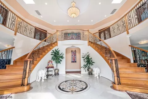 198 Ratzer Rd, Wayne, NJ 07470 photo 6