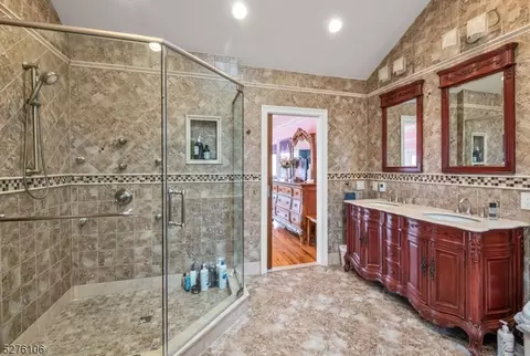 198 Ratzer Rd, Wayne, NJ 07470 photo 25