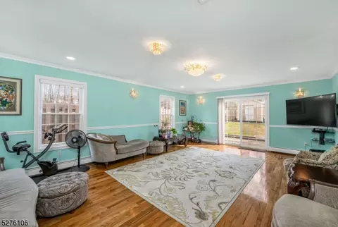 198 Ratzer Rd, Wayne, NJ 07470 photo 10