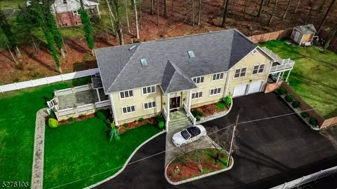 198 Ratzer Rd, Wayne, NJ 07470