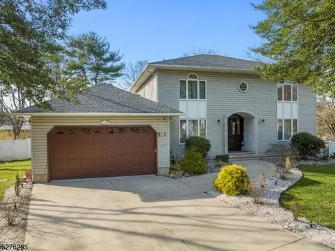 32 Central Ave, Franklin Twp, NJ 08823