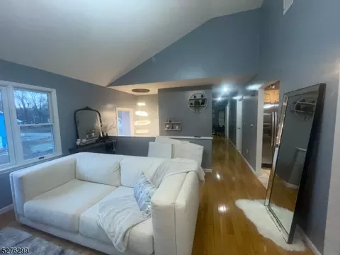75 Ford St, Wayne, NJ 07470 photo 4