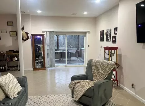 75 Ford St, Wayne, NJ 07470 photo 22