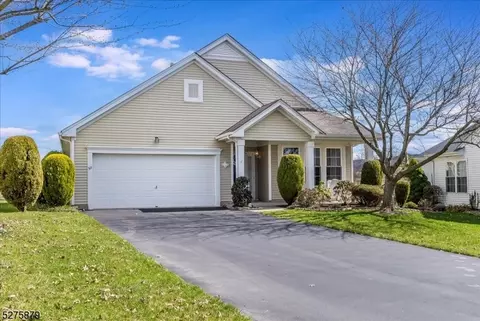 50 Kensington Cir, Belvidere, NJ 07823