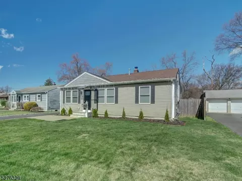 110 Cap Ln, Middlesex, NJ 08846 photo 4