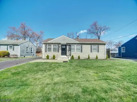 110 Cap Ln, Middlesex, NJ 08846