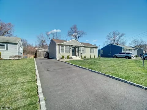 110 Cap Ln, Middlesex, NJ 08846 photo 3
