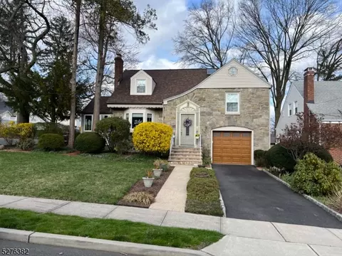 385 Huguenot Ave, Union, NJ 07083