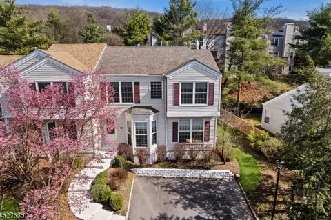 435 Cardinal Ln, Bedminster, NJ 07921