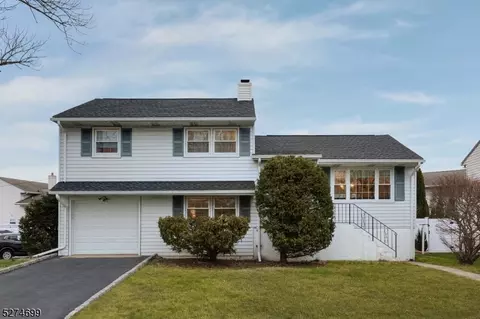 350 Lake Ave, Woodbridge Twp, NJ 07067