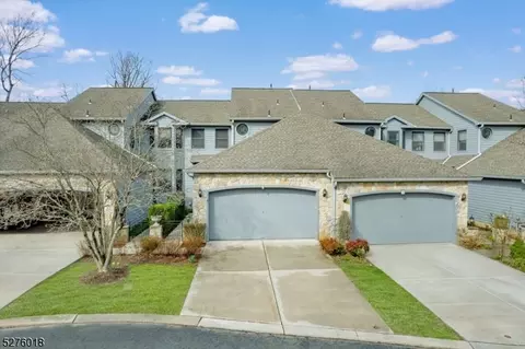 3 Overlook Ct, Lambertville, NJ 08530
