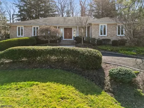 88 Troy Dr, Millburn Twp, NJ 07078