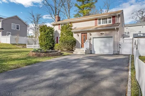 96 Sheridan Ave, Waldwick, NJ 07463