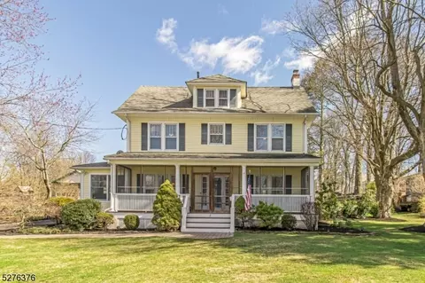 2 Russell Rd, Fanwood, NJ 07023