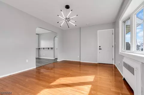 123 Prospect St, Roselle, NJ 07203
