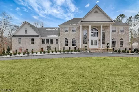 15 Lucas Ln, Millstone Township, NJ 08510