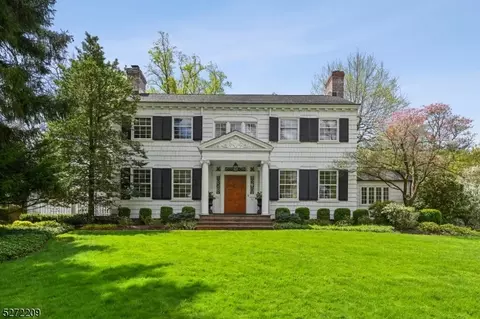 77 Knollwood Rd, Millburn Twp, NJ 07078