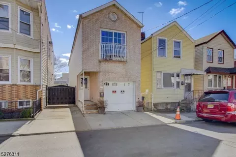 35 Garrison St, Newark, NJ 07105