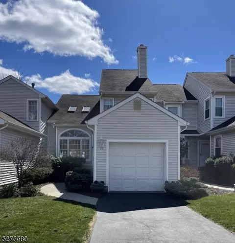 19 Christopher Ct, Lincoln Park, NJ 07035