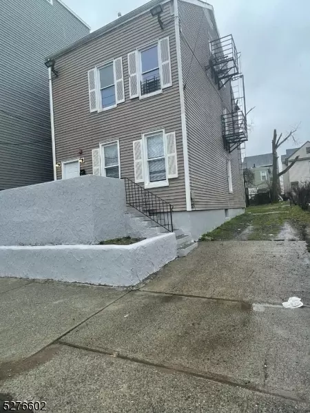 118 Godwin Ave, Paterson, NJ 07501