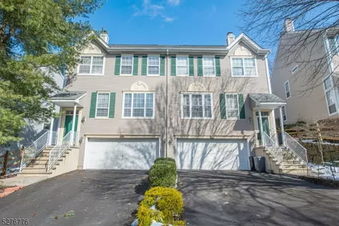 19 Warbler Dr, Wayne, NJ 07470