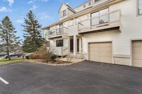 3201 Hemlock Pl, Basking Ridge, NJ 07920