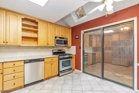 24 Valley View Dr, Bernards, NJ 07920 photo 10